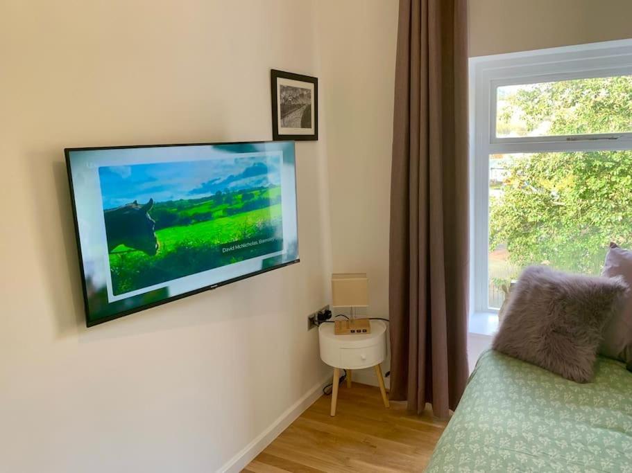 Renovated Miner'S Cottage - Family & Dog Friendly Abertillery Екстер'єр фото